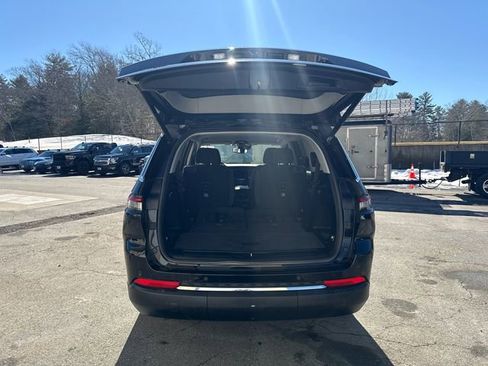 Used 2023 Jeep Grand Cherokee L Laredo w/ Luxury Tech Group I image 13