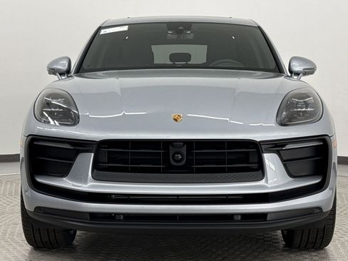 New 2025 Porsche Macan image 6