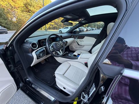 Used 2020 Mercedes-Benz CLA 250 4MATIC image 8