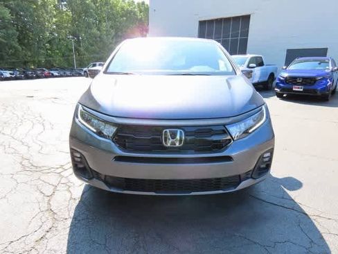 New 2026 Honda Odyssey Touring image 6