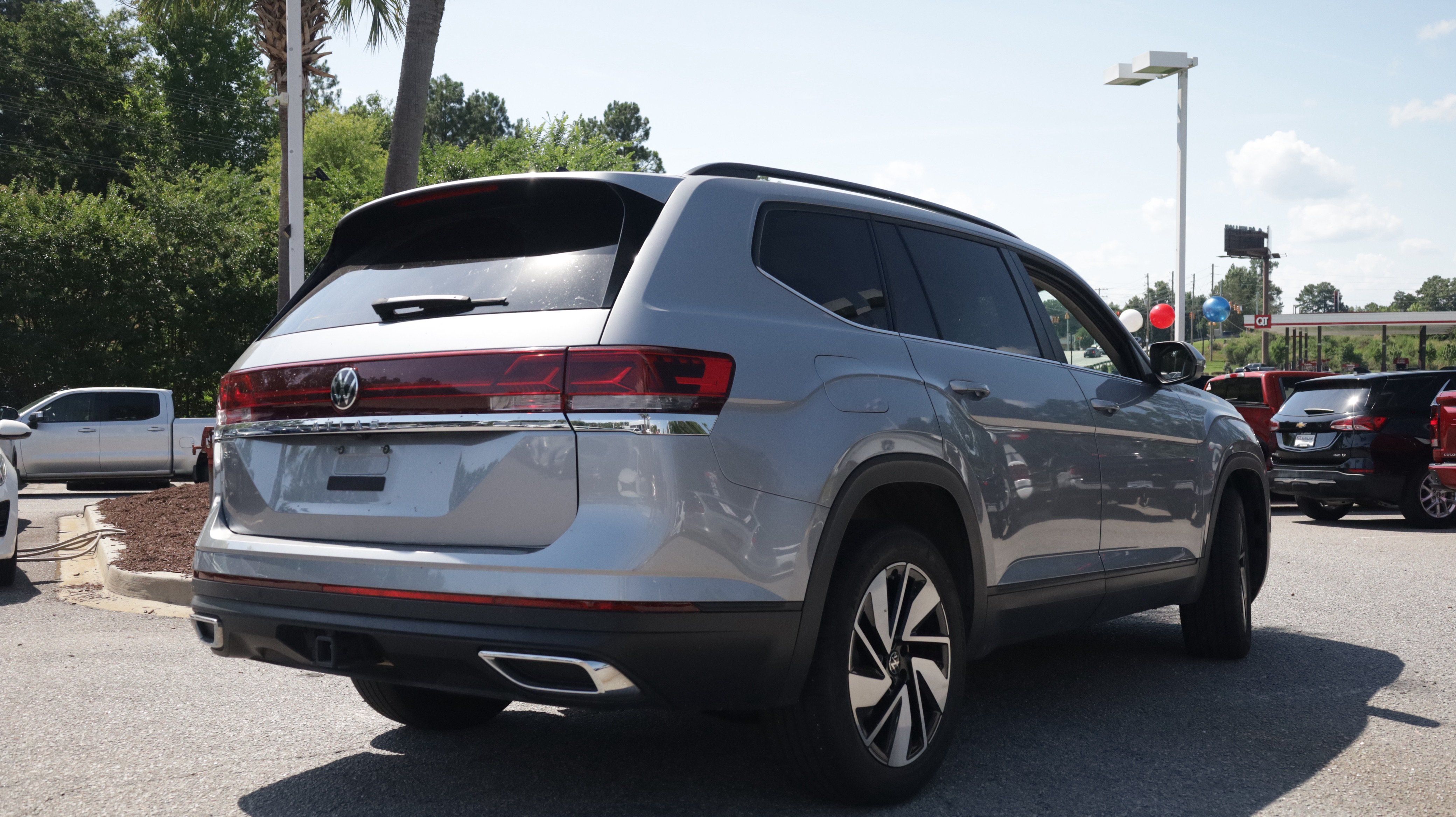 Used 2024 Volkswagen Atlas SE FWD image 5