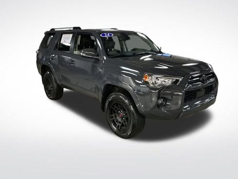 Certified 2024 Toyota 4Runner SR5 Premium image 7