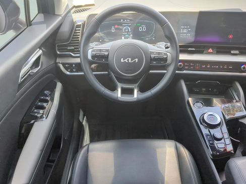 Certified 2024 Kia Sportage EX w/ EX Premium Package AWD/4WD image 12
