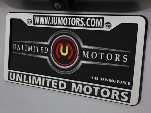 Used 2021 Chevrolet Blazer LT FWD image 18