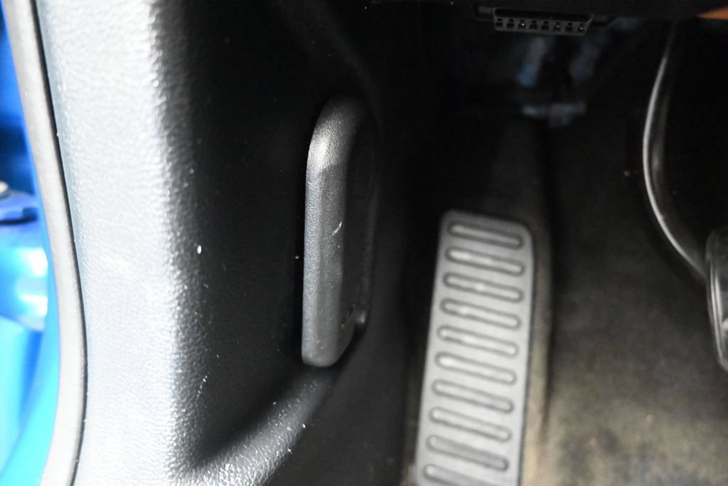 Used 2017 Ford Mustang Coupe RWD image 25