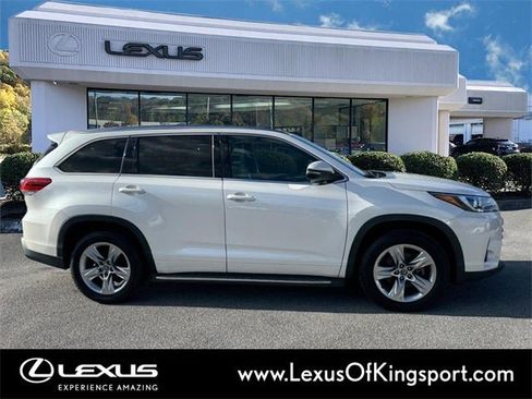Used 2017 Toyota Highlander Limited image 6