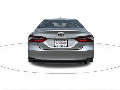 Used 2023 Toyota Camry LE image 4