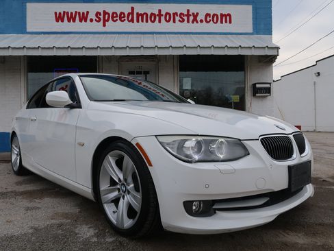 Used 2011 BMW 328i Coupe w/ Premium Pkg image 6