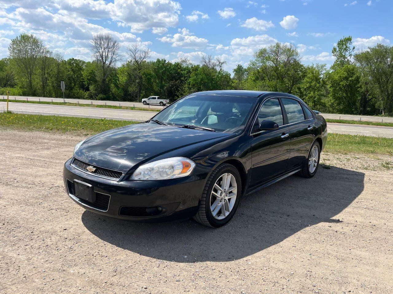Used 2012 Chevrolet Impala LTZ FWD image 3