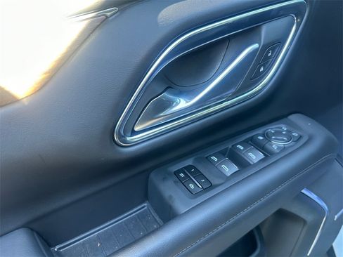 Used 2024 Chevrolet Tahoe High Country image 31