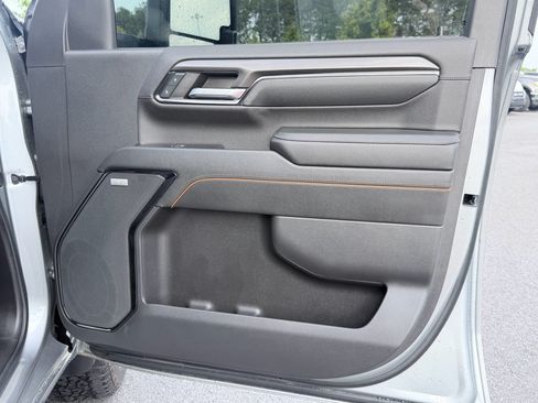Used 2024 GMC Sierra 2500 AT4 w/ Technology Package AWD/4WD image 32