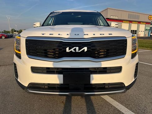 Used 2022 Kia Telluride EX w/ EX Premium Package FWD image 12