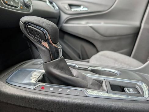 Used 2023 Chevrolet Equinox LT image 19