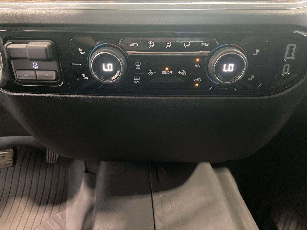 Certified 2023 Chevrolet Silverado 1500 RST w/ Z71 Off-Road Package AWD/4WD image 18