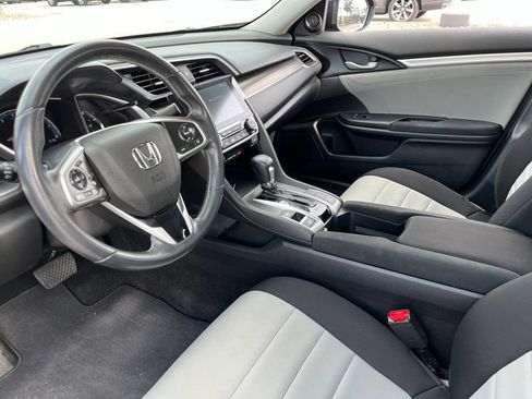 Certified 2019 Honda Civic EX image 17