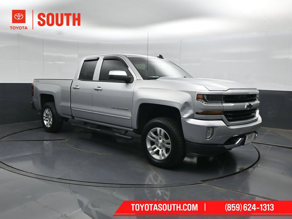 Used 2017 Chevrolet Silverado 1500 LT w/ All Star Edition AWD/4WD image 4