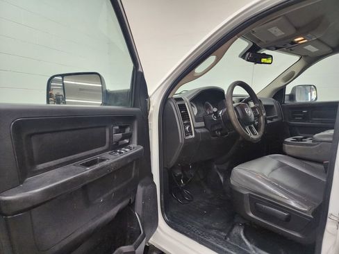 Used 2016 RAM 2500 Tradesman AWD/4WD image 11