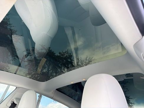 Used 2022 Tesla Model 3 Performance image 20