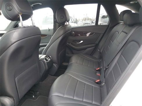 Used 2018 Mercedes-Benz GLC 300 4MATIC image 23