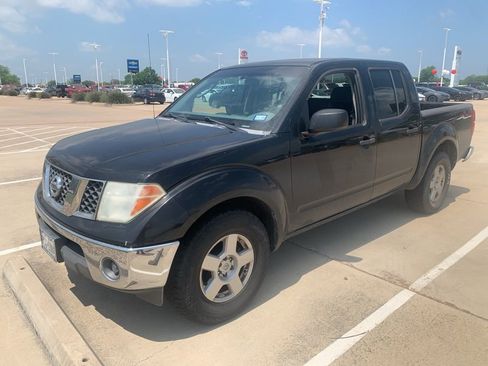 Used 2008 Nissan Frontier SE w/ SE Value Truck Pkg RWD image 6