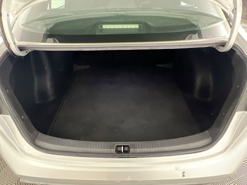 Used 2021 Toyota Corolla SE image 33