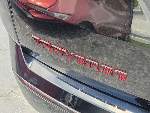 Used 2019 Chevrolet Traverse Premier w/ Redline Edition FWD image 8