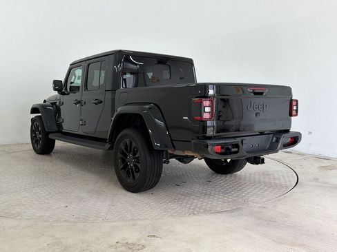 Used 2023 Jeep Gladiator Overland AWD/4WD image 3