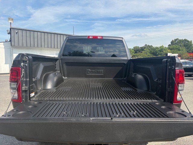 Used 2022 RAM 2500 Big Horn w/ Night Edition AWD/4WD image 14