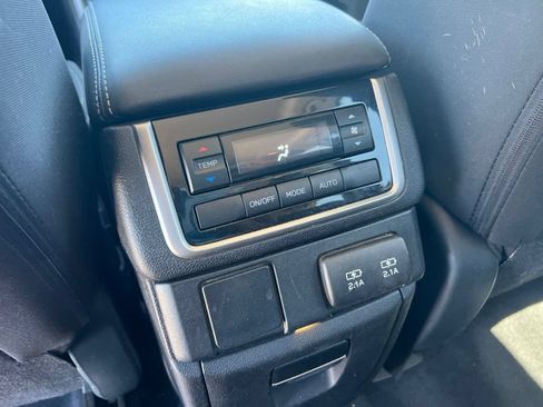 Used 2022 Subaru Ascent Premium w/ Convenience Package AWD/4WD image 22