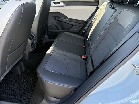 New 2026 Volkswagen Taos SE image 24