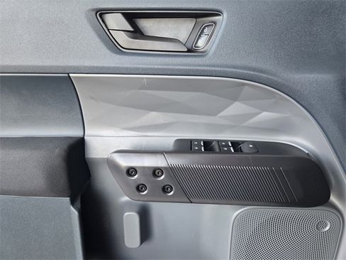 Used 2024 Ford Maverick XL image 21