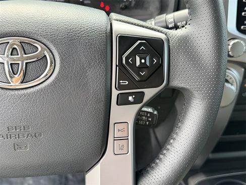 Used 2022 Toyota 4Runner SR5 Premium w/ Moonroof Package image 17