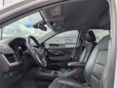 Used 2023 GMC Terrain SLT AWD/4WD image 9