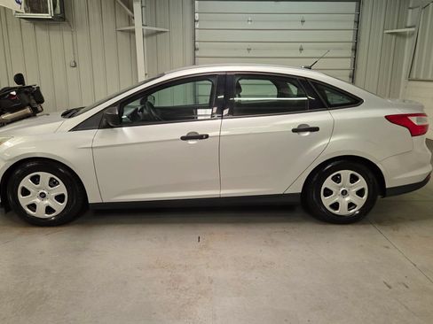 Used 2014 Ford Focus S FWD image 3