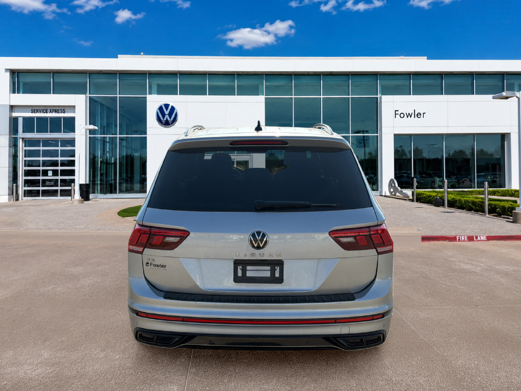 Used 2023 Volkswagen Tiguan SE R-Line FWD image 6