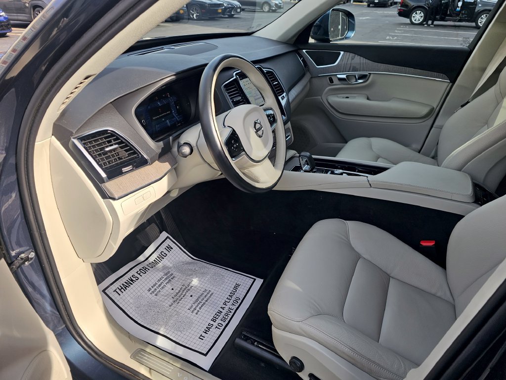Certified 2025 Volvo XC90 T8 Plus w/ Protection Package Premier AWD/4WD image 40