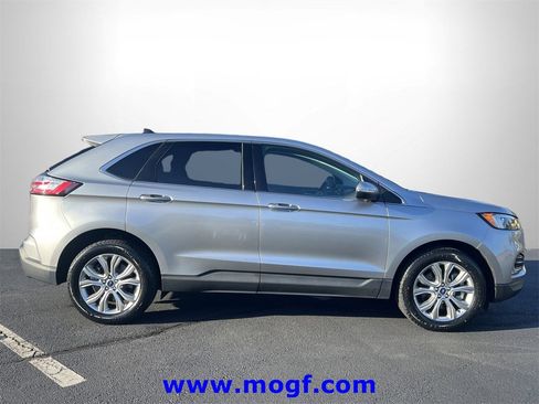 Certified 2022 Ford Edge Titanium image 34