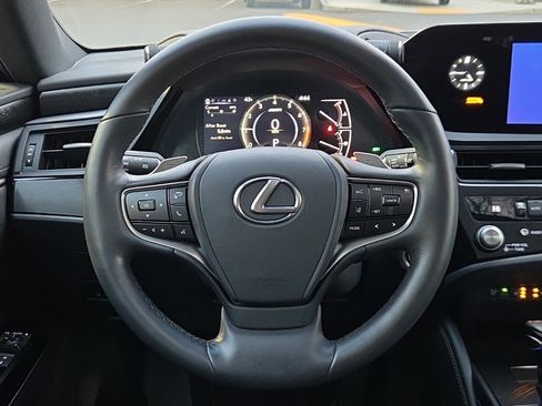 Certified 2024 Lexus ES 350 w/ Premium Package image 24