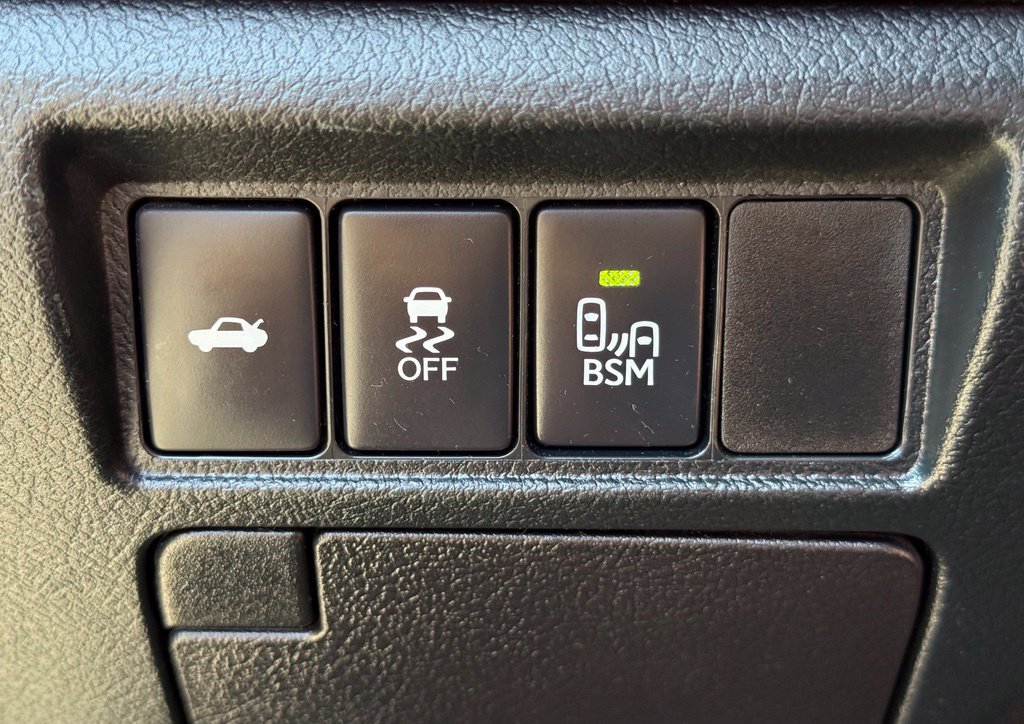 Used 2015 Toyota Avalon XLE Touring FWD image 38