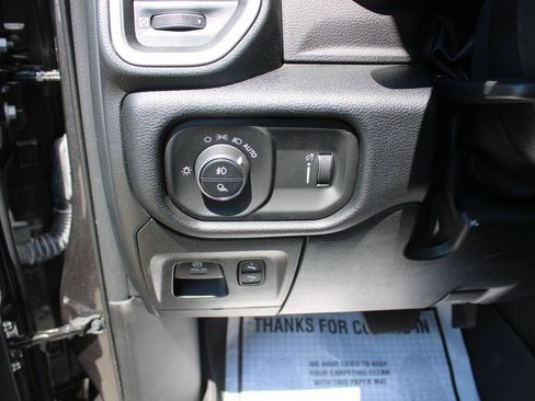 Used 2022 RAM 1500 Big Horn AWD/4WD image 14