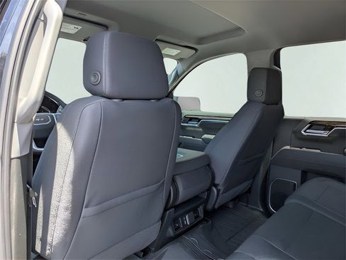 New 2026 GMC Sierra 1500 Elevation image 25