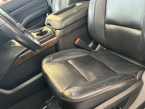 Used 2019 Chevrolet Suburban LT AWD/4WD image 5