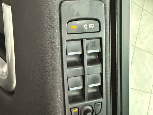 Used 2018 Land Rover Discovery Sport HSE image 27