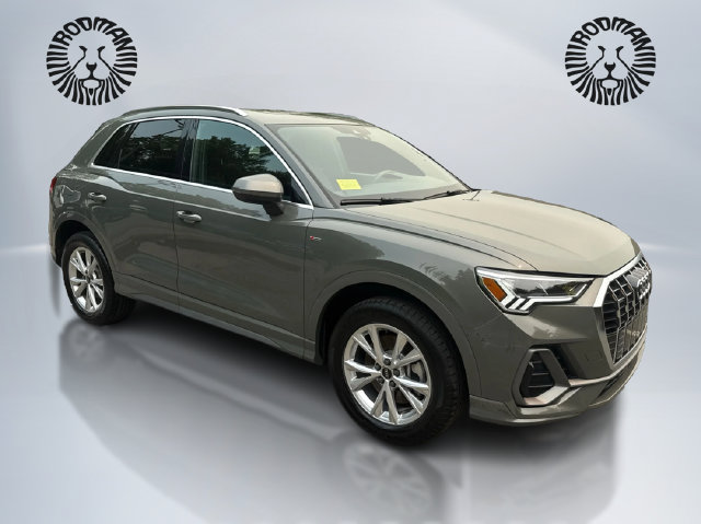 Used 2025 Audi Q3 2.0T Premium AWD/4WD image 3