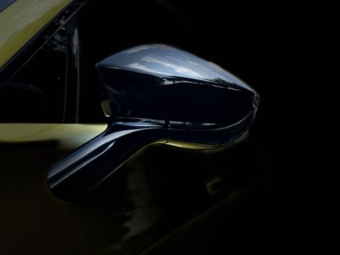 Used 2021 Aston Martin DBX image 36