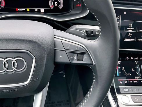 Used 2020 Audi Q8 Premium Plus image 23