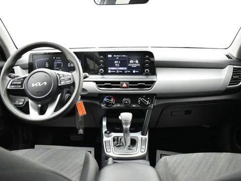 Used 2024 Kia Seltos LX image 19