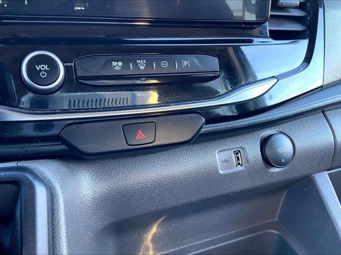 Used 2024 Ford Transit 350 XLT image 30