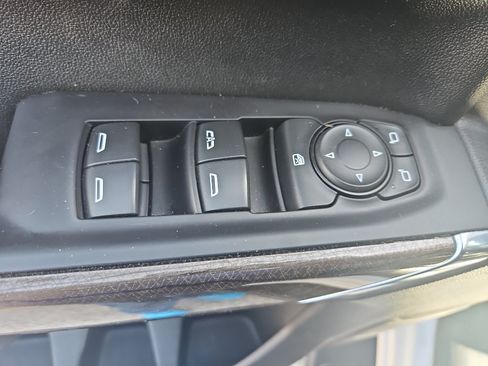 Used 2021 Chevrolet Silverado 1500 RST AWD/4WD image 10