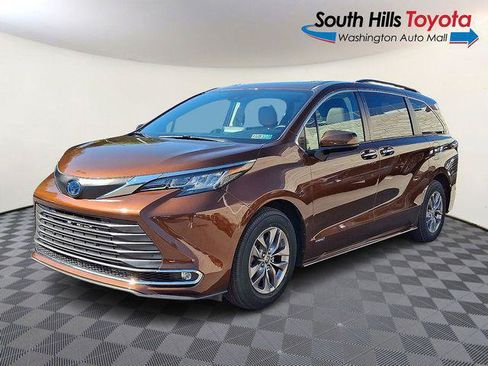 Certified 2021 Toyota Sienna XLE w/ XLE Plus Package AWD/4WD image 3